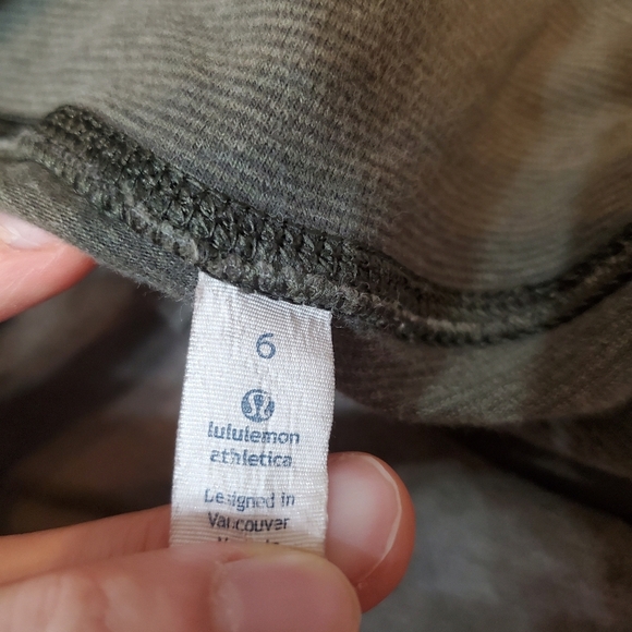 Lululemon Refine Crop. Capri. Small stripes. Olive green. Jogger style. Size 6. - Picture 8 of 16